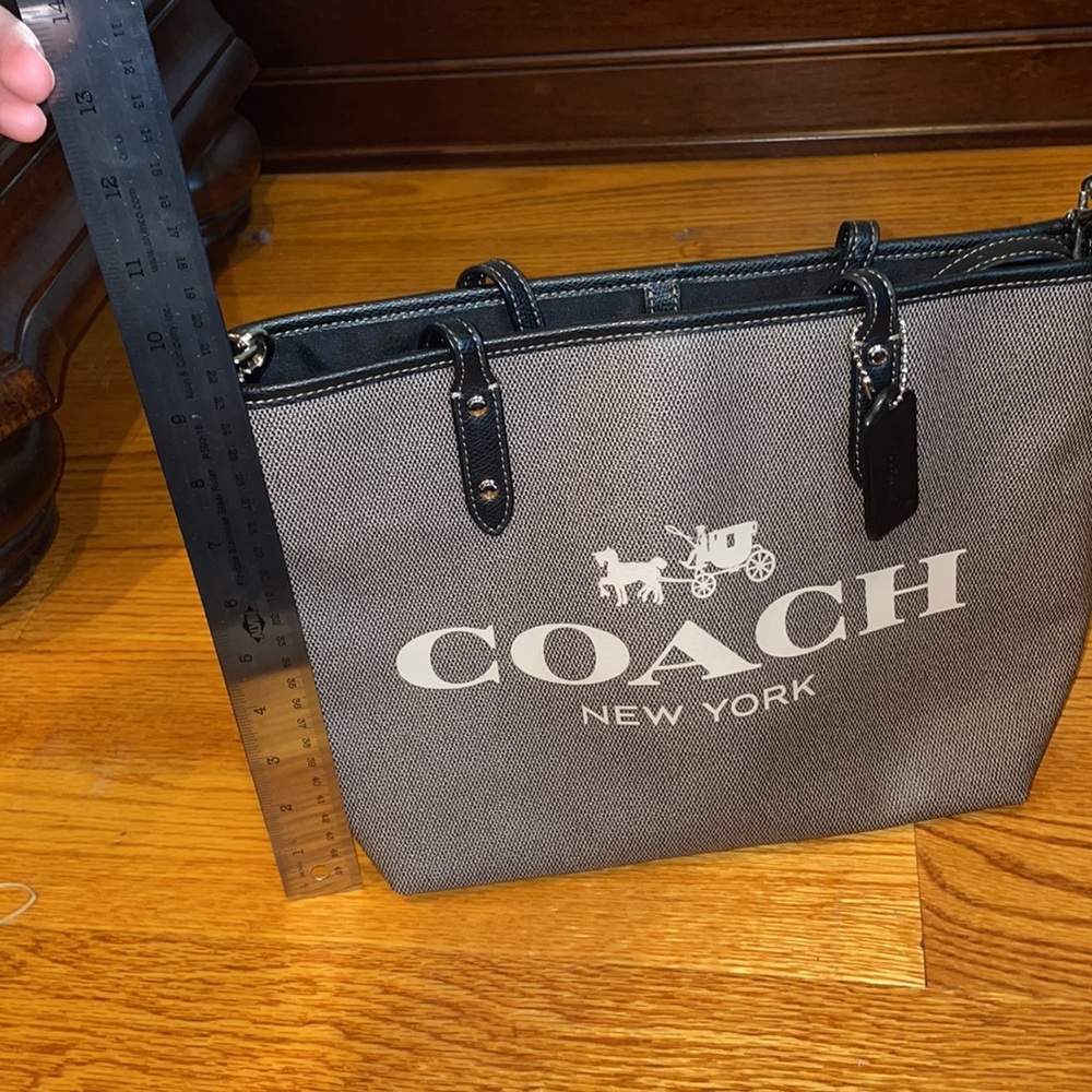 Coach Bag - Picture 7 of 8